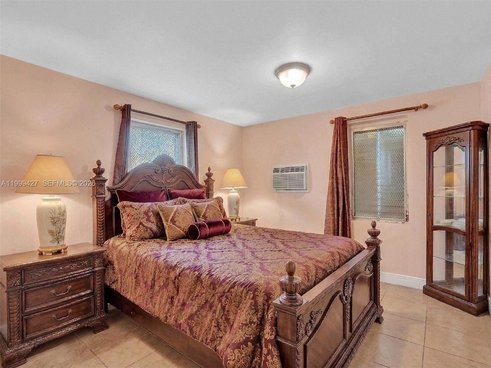 10 SW 72nd Ave, Miami FL 33144
