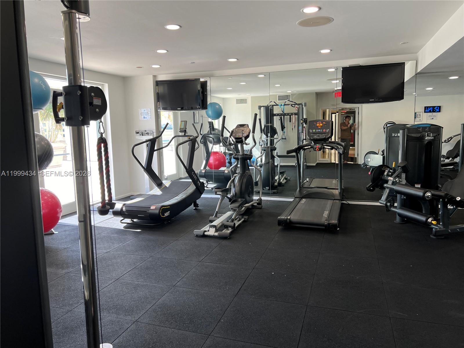 10 Aragon Ave #1104, Coral Gables FL 33134