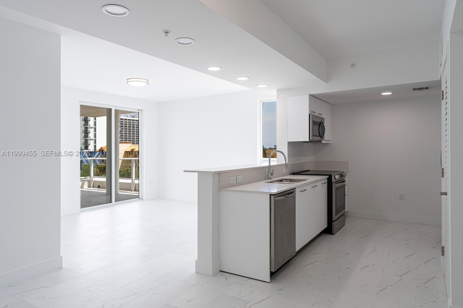1850 Monroe St #410, Hollywood FL 33020
