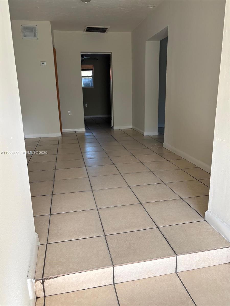 1384 NW 27th St #1382, Miami FL 33142