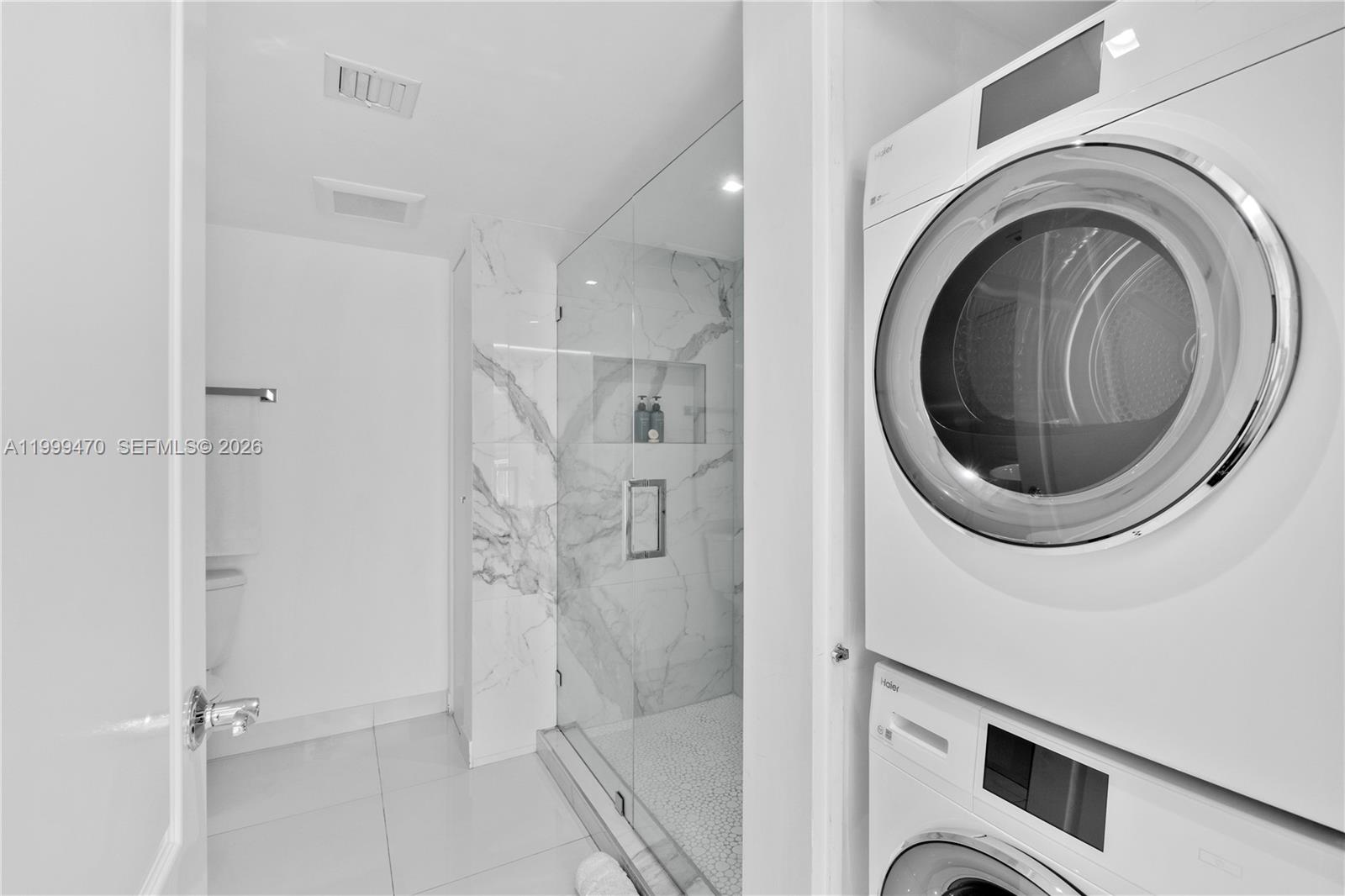 1200 Brickell Bay Dr #2017, Miami FL 33131