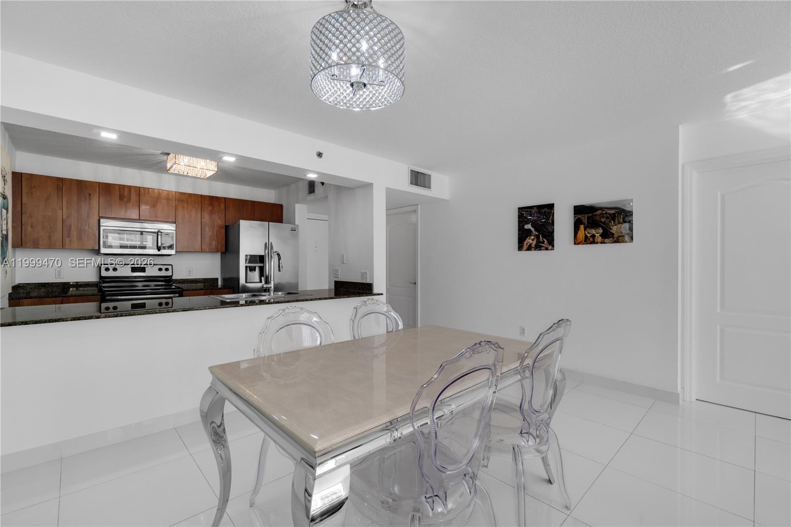 1200 Brickell Bay Dr #2017, Miami FL 33131