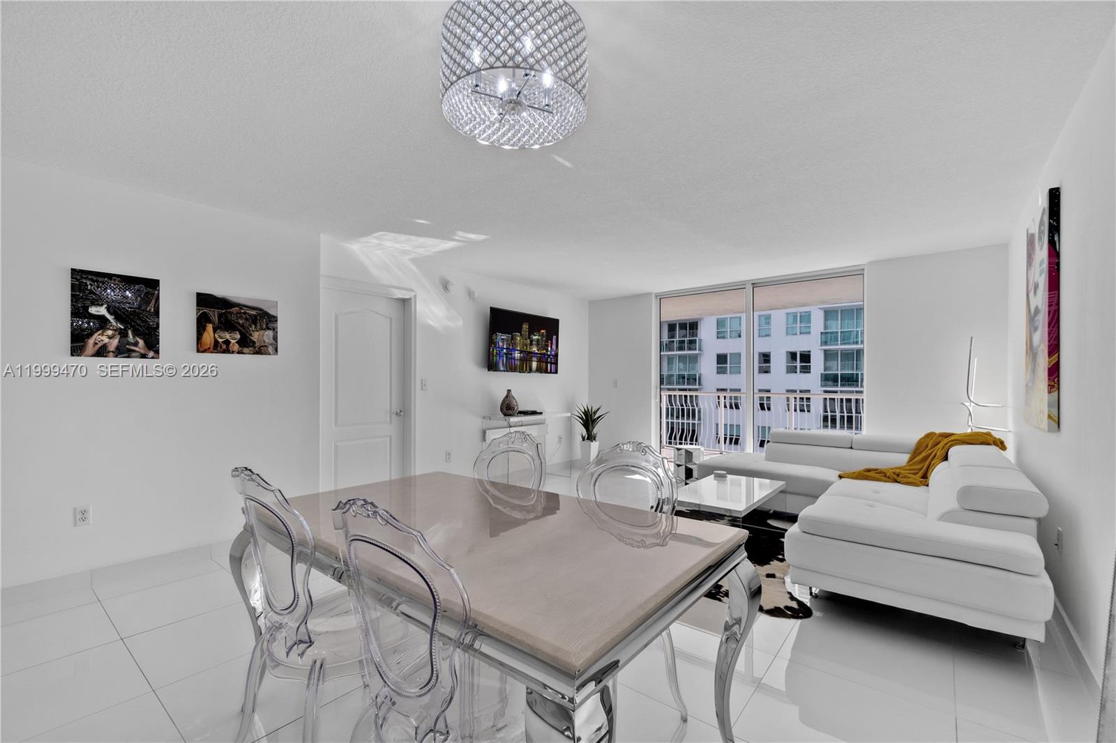 1200 Brickell Bay Dr #2017, Miami FL 33131
