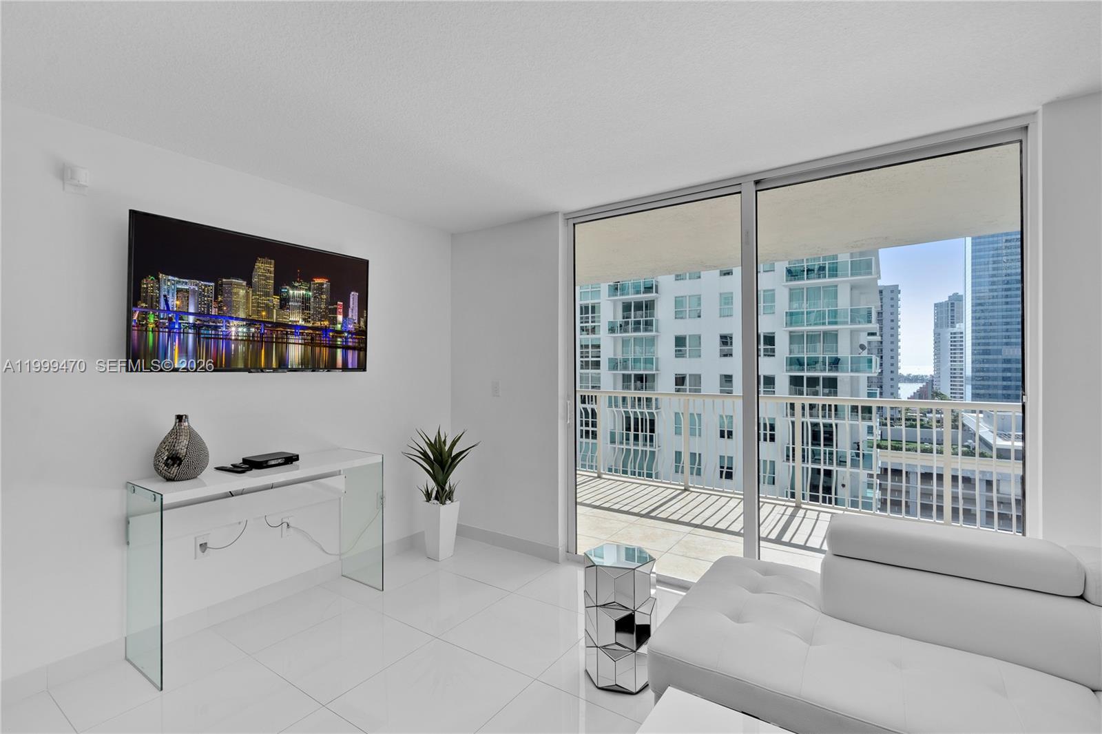 1200 Brickell Bay Dr #2017, Miami FL 33131