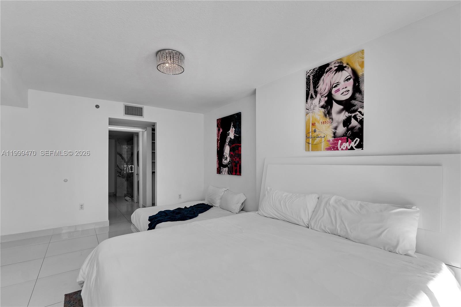 1200 Brickell Bay Dr #2017, Miami FL 33131