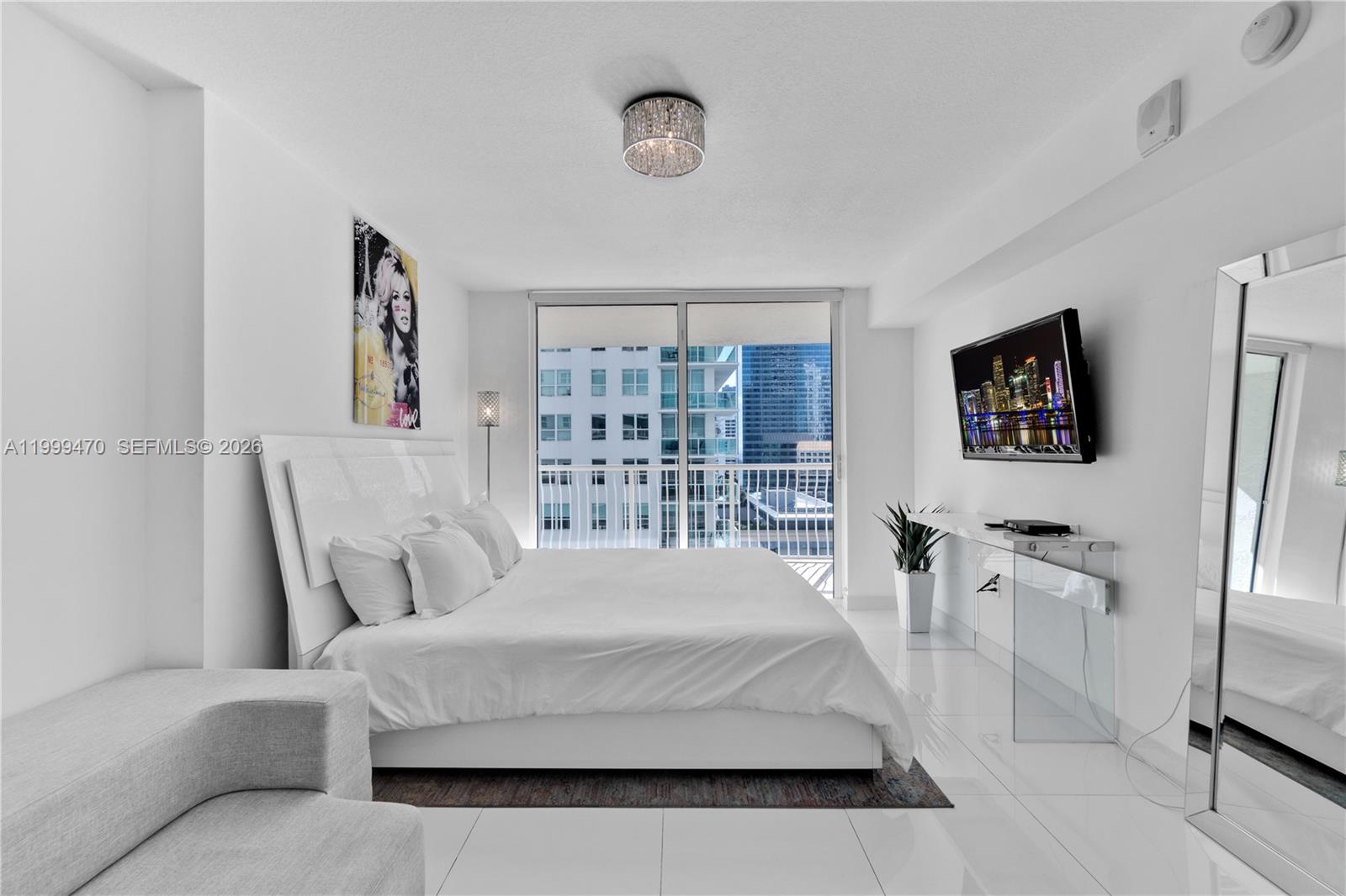 1200 Brickell Bay Dr #2017, Miami FL 33131