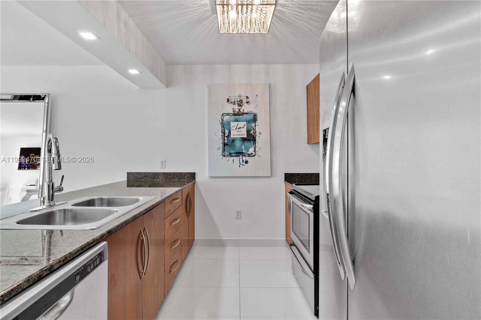 1200 Brickell Bay Dr #2017, Miami FL 33131