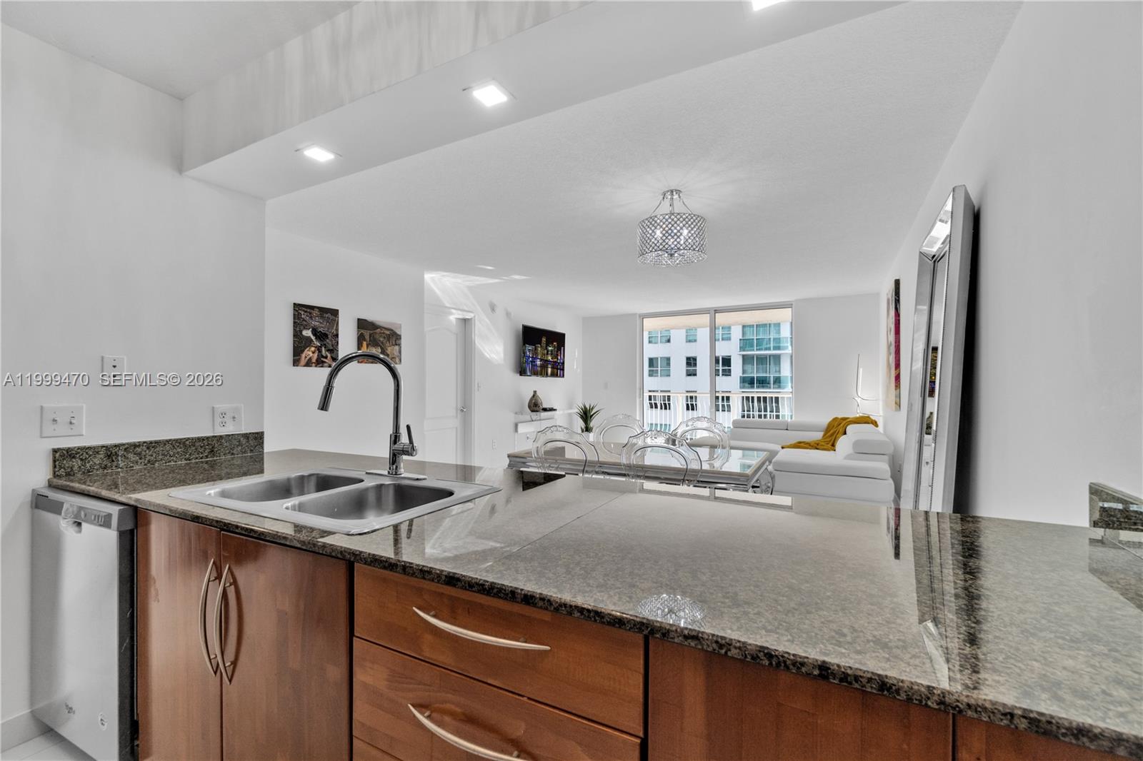 1200 Brickell Bay Dr #2017, Miami FL 33131