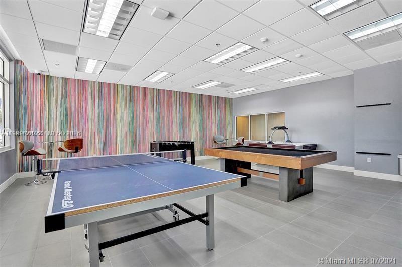 1200 Brickell Bay Dr #2017, Miami FL 33131