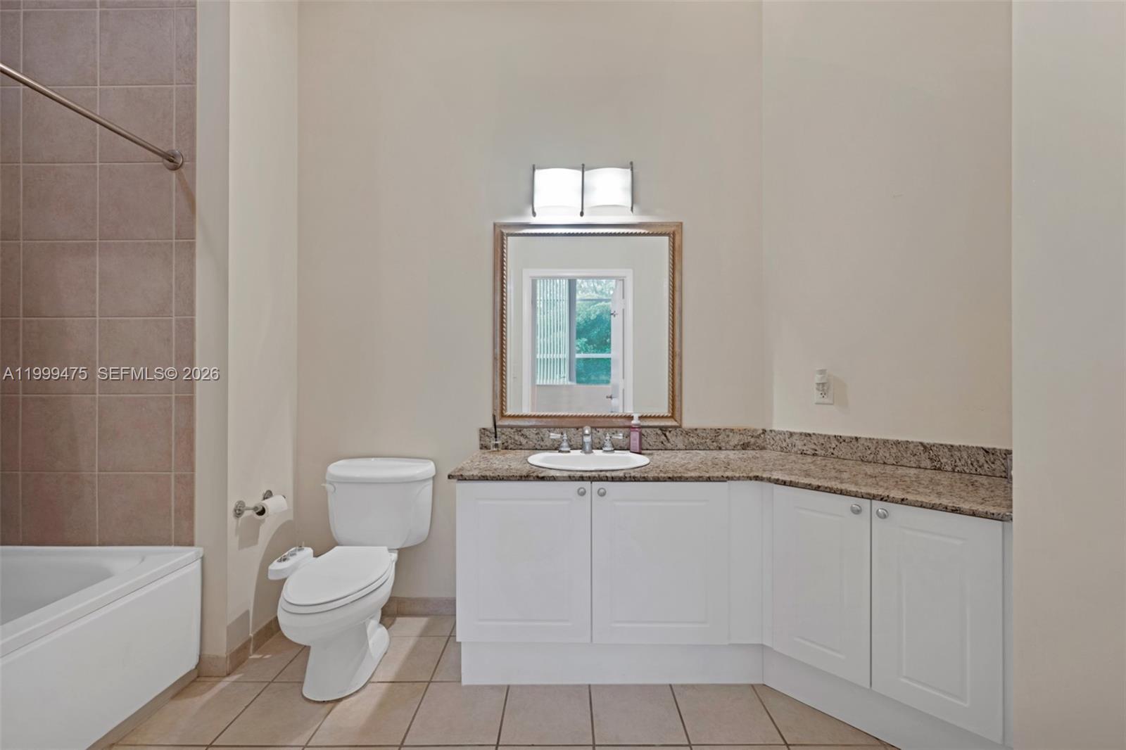 19501 W Country Club Dr #208, Aventura FL 33180