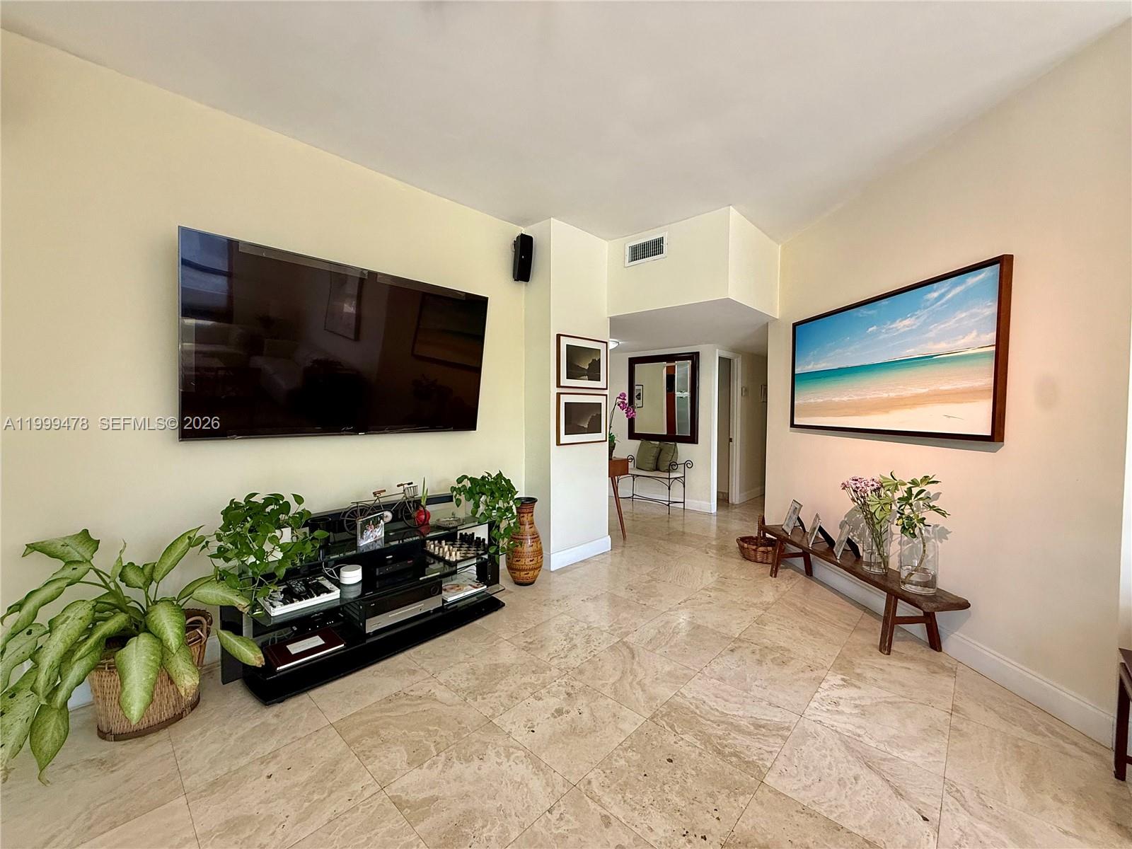 1121 Crandon Blvd #E107, Key Biscayne FL 33149