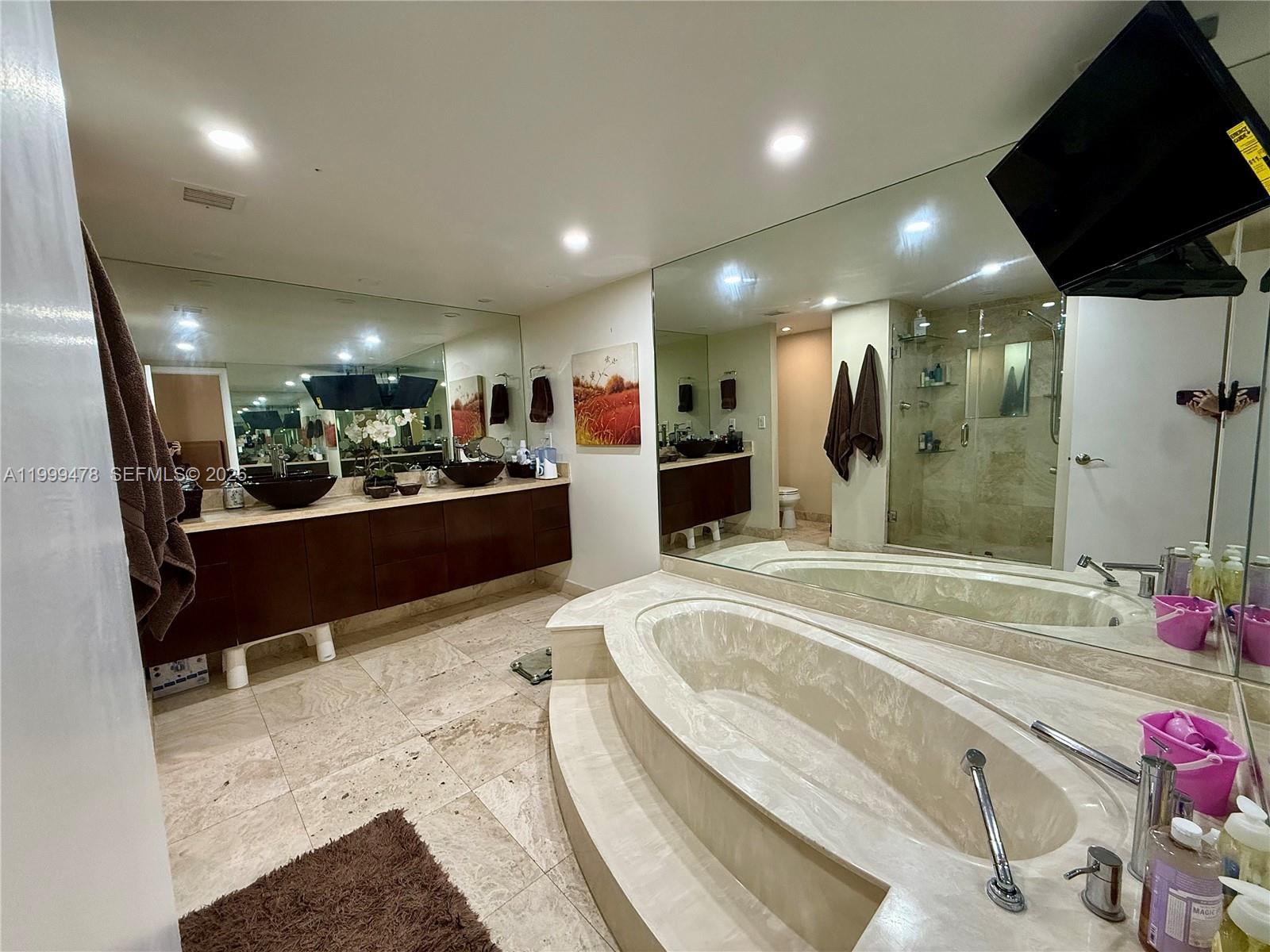 1121 Crandon Blvd #E107, Key Biscayne FL 33149