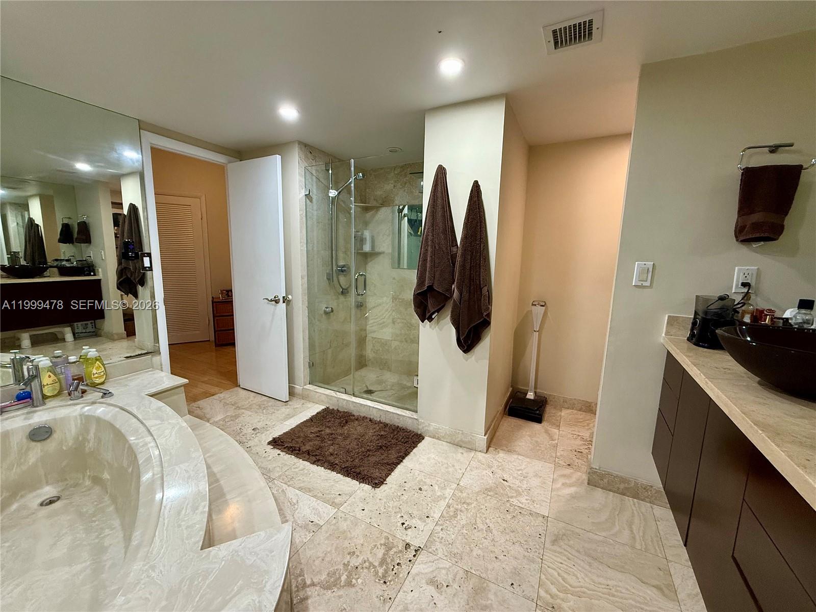 1121 Crandon Blvd #E107, Key Biscayne FL 33149