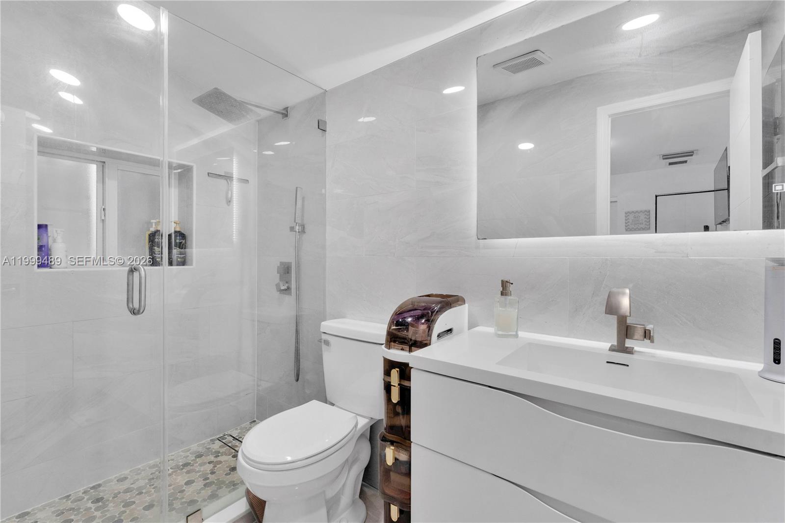 4310 SW 7th St, Miami FL 33134