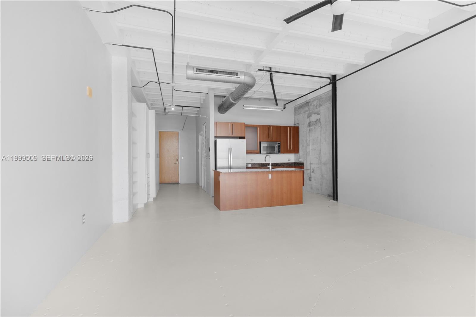 8101 Biscayne Blvd #R-414, Miami FL 33138