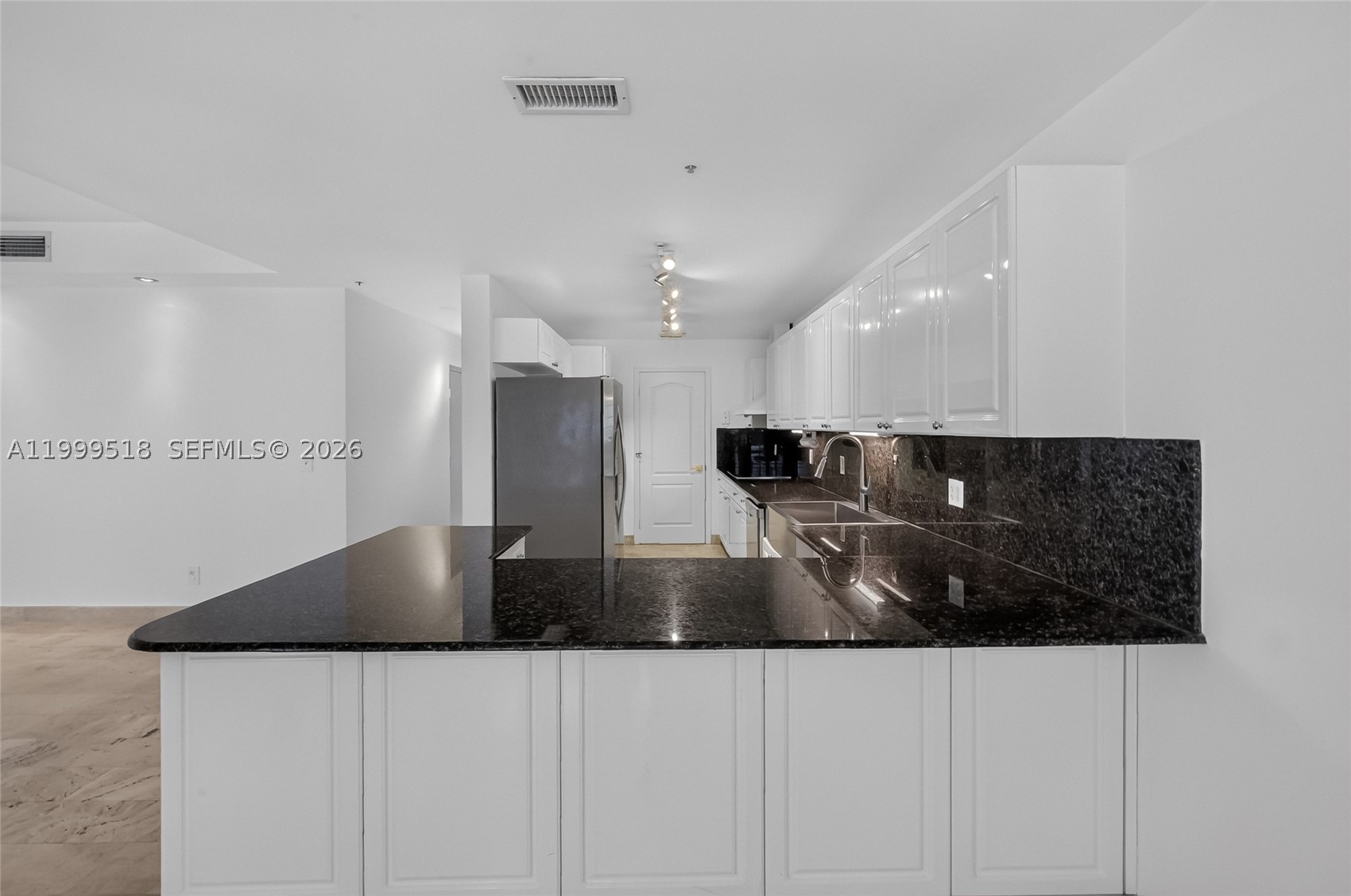 1413 Sunset Harbour Dr #209, Miami Beach FL 33139