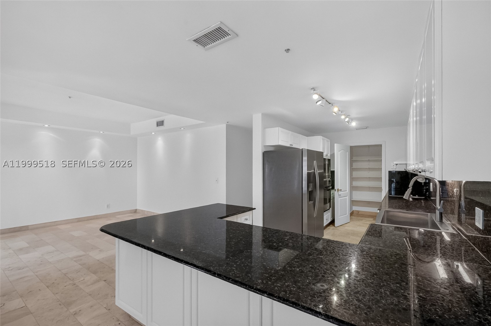 1413 Sunset Harbour Dr #209, Miami Beach FL 33139