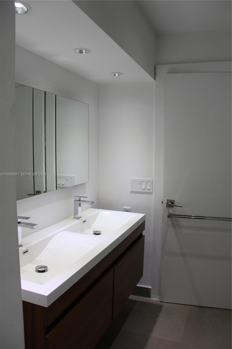 540 Lido Dr, Fort Lauderdale FL 33301