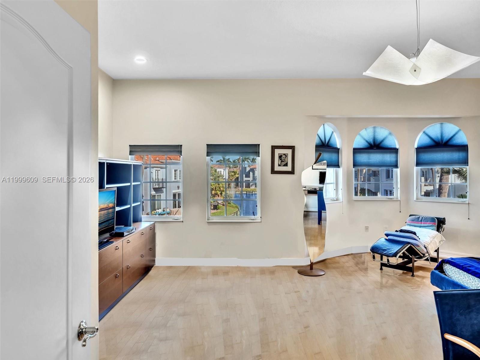 20780 NE 32nd Ave, Aventura FL 33180
