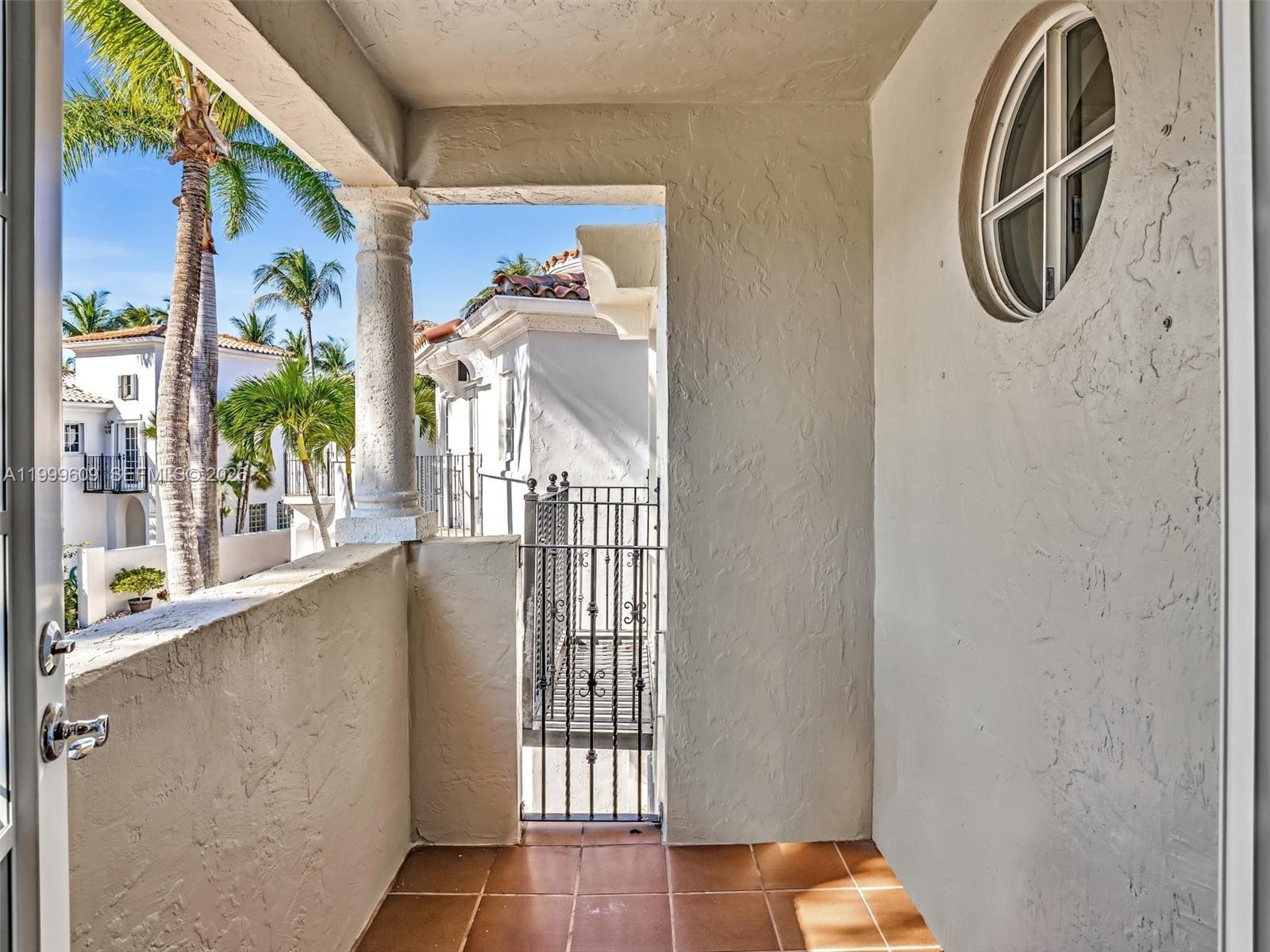 20780 NE 32nd Ave, Aventura FL 33180