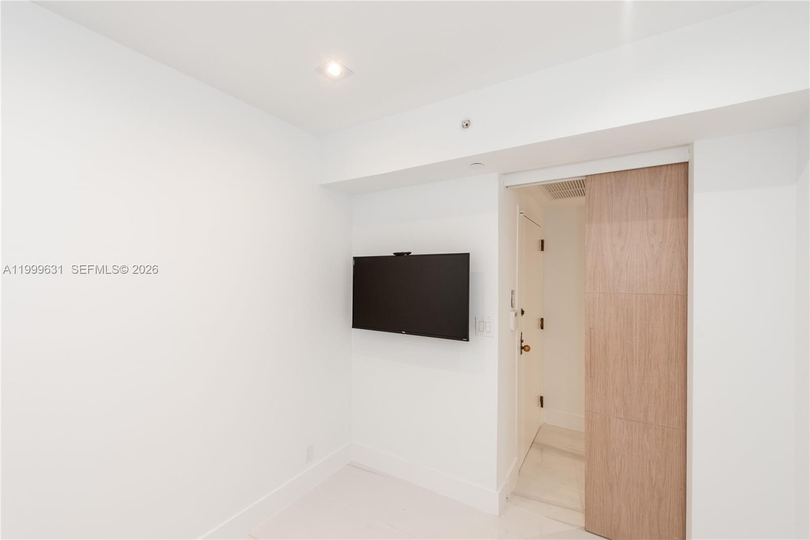 201 Crandon Blvd #923, Key Biscayne FL 33149