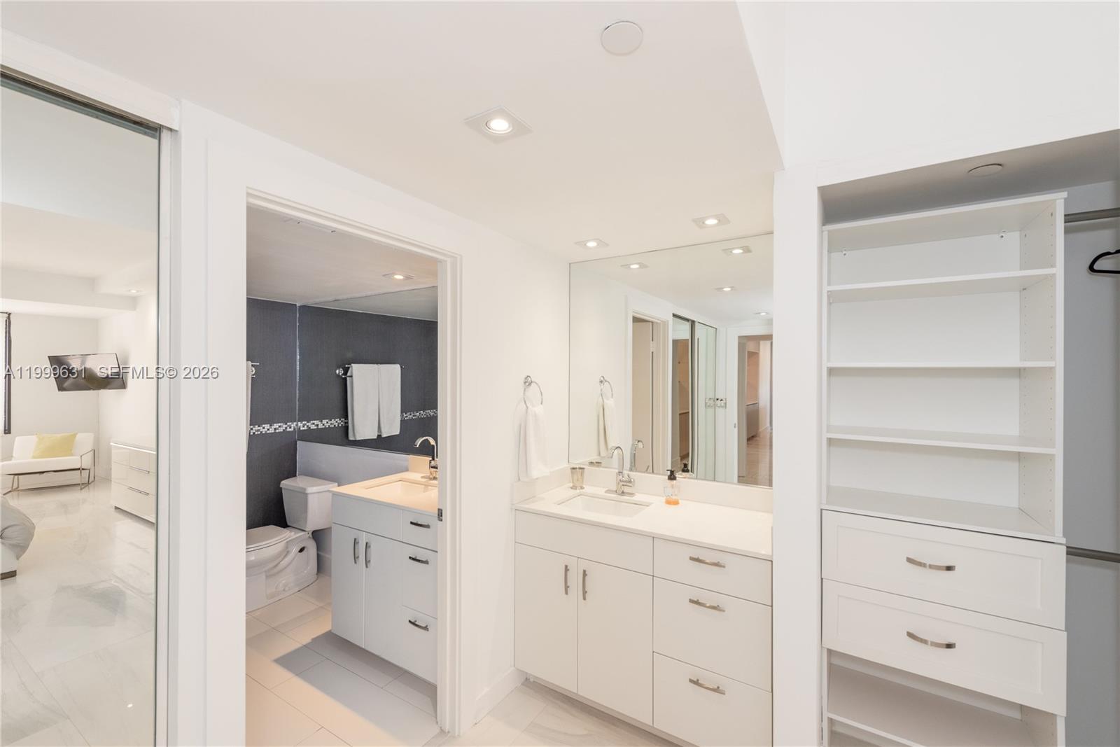 201 Crandon Blvd #923, Key Biscayne FL 33149