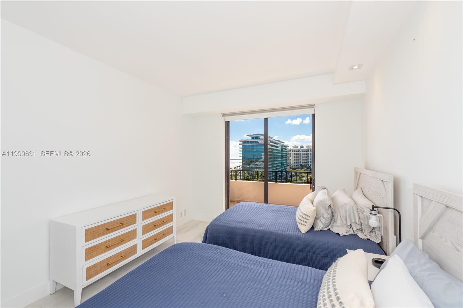 201 Crandon Blvd #923, Key Biscayne FL 33149