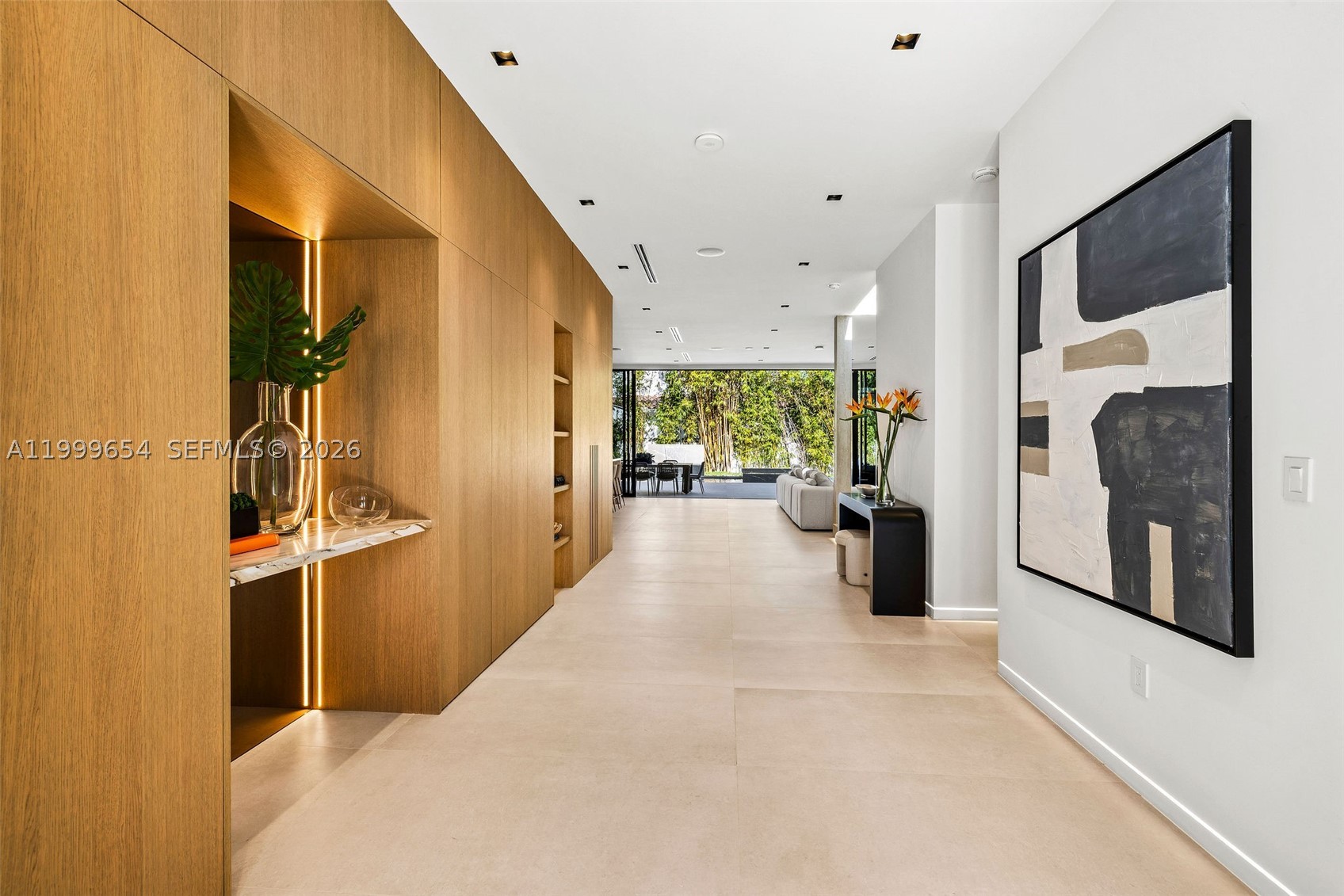 325 W 63rd St, Miami Beach FL 33141