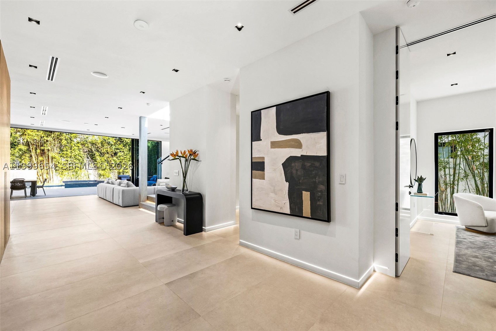 325 W 63rd St, Miami Beach FL 33141