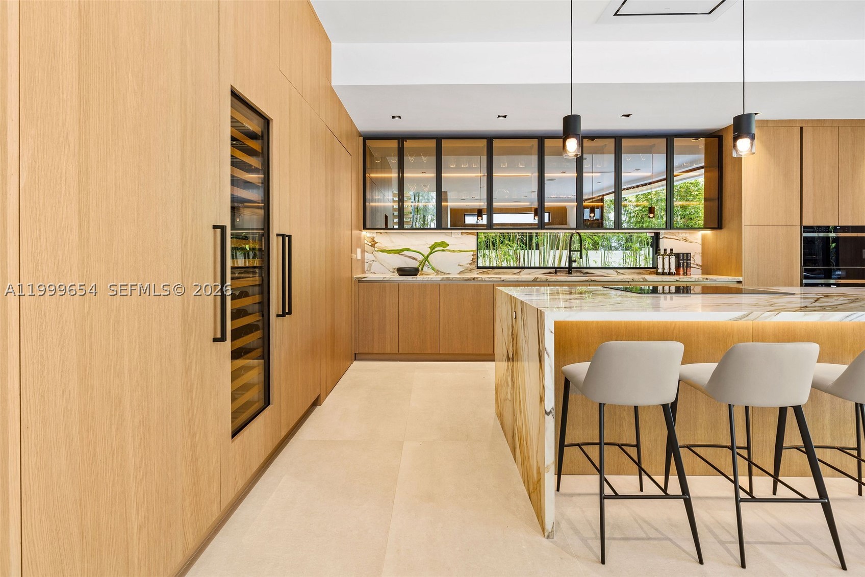 325 W 63rd St, Miami Beach FL 33141