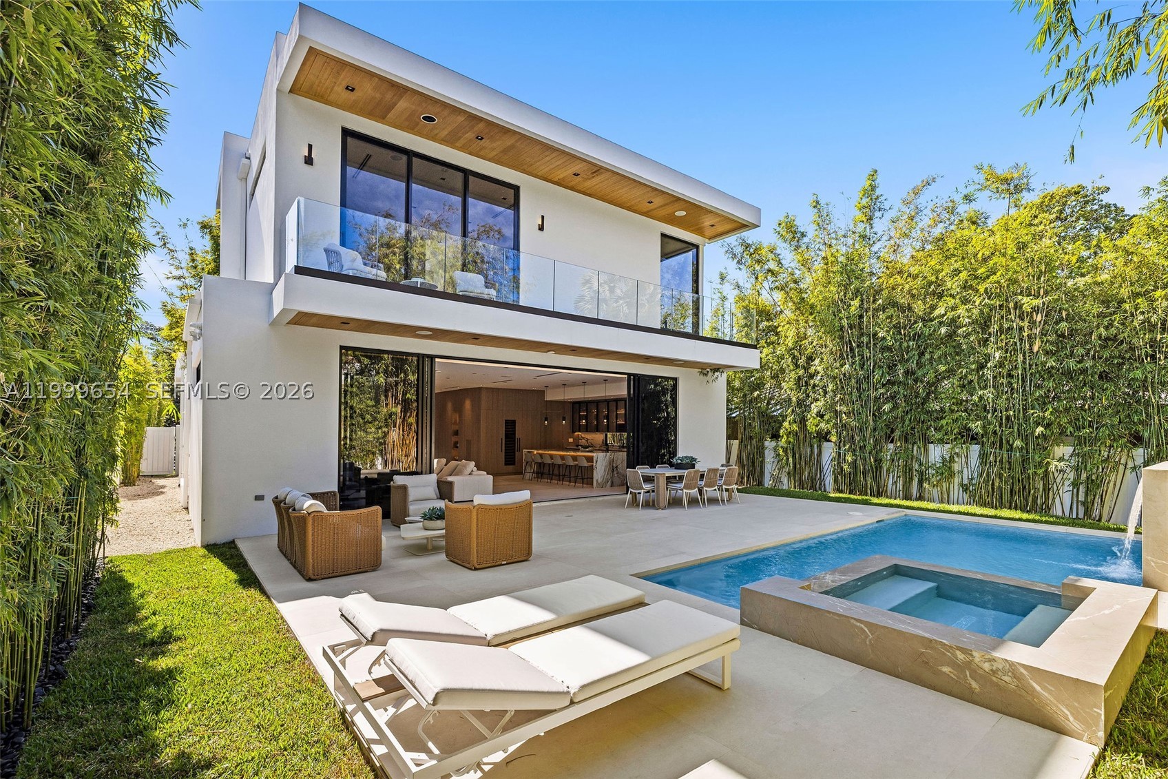 325 W 63rd St, Miami Beach FL 33141