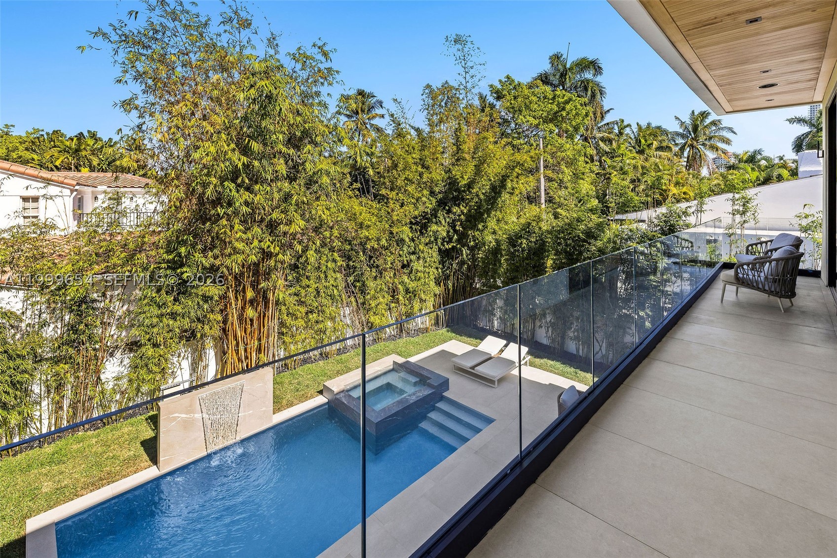 325 W 63rd St, Miami Beach FL 33141
