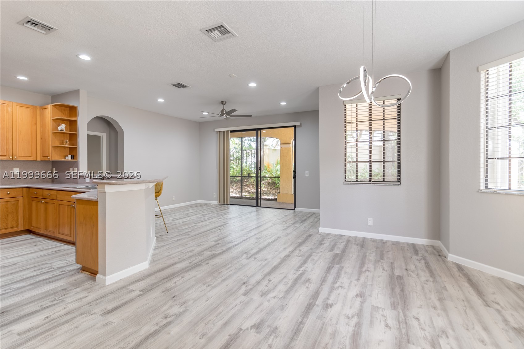 1611 Passion Vine Cir #12-2, Weston FL 33326