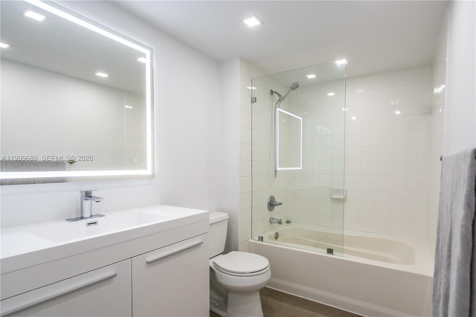 90 Alton Rd #2807, Miami Beach FL 33139