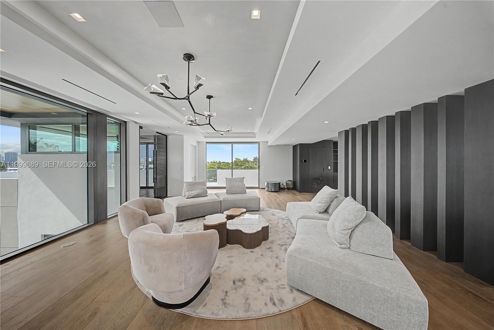 1400 W Lake Dr, Fort Lauderdale FL 33316