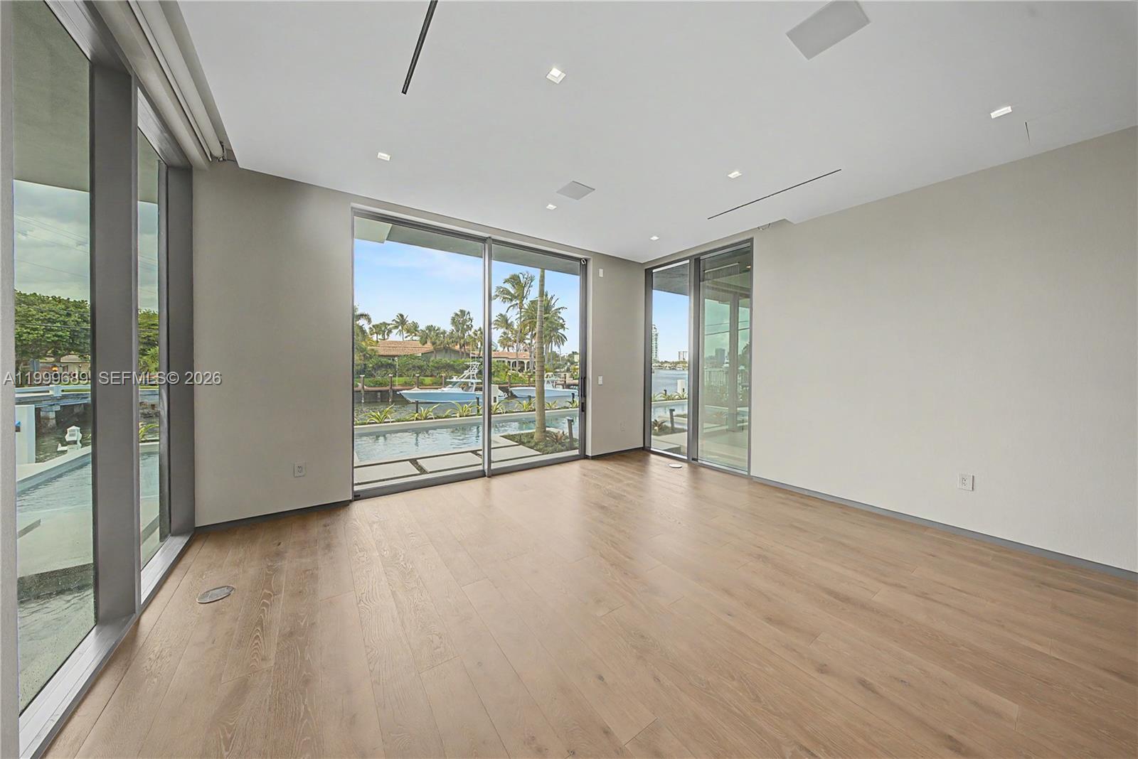1400 W Lake Dr, Fort Lauderdale FL 33316