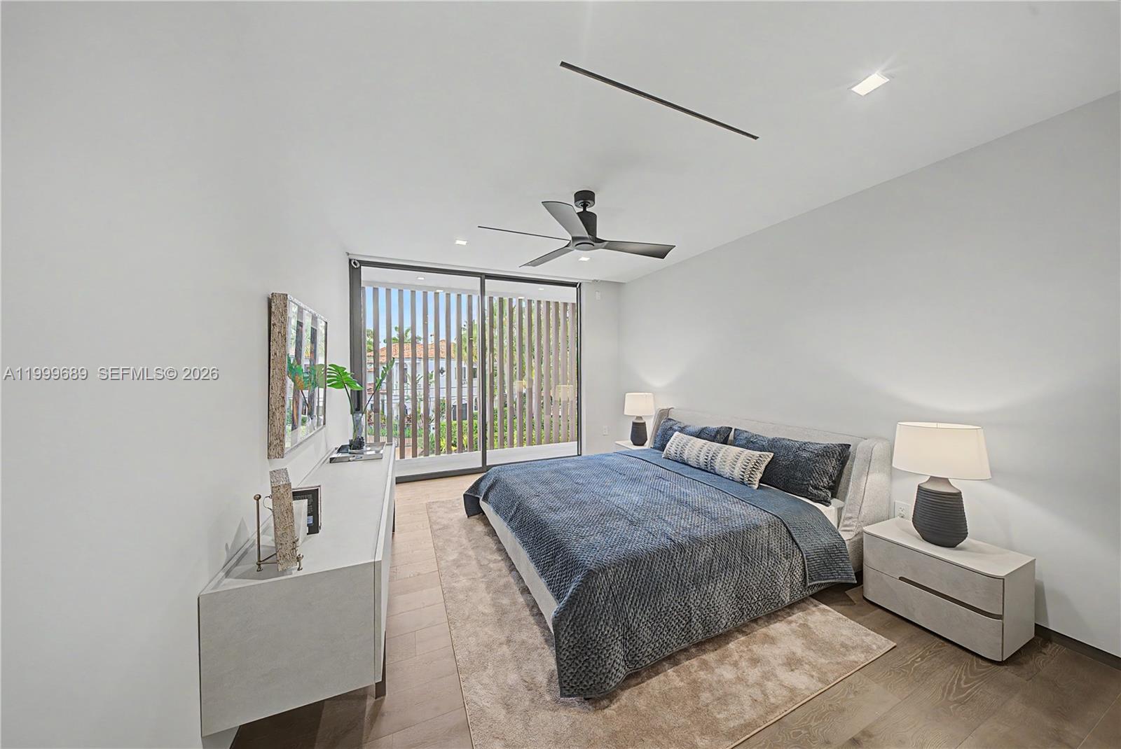 1400 W Lake Dr, Fort Lauderdale FL 33316