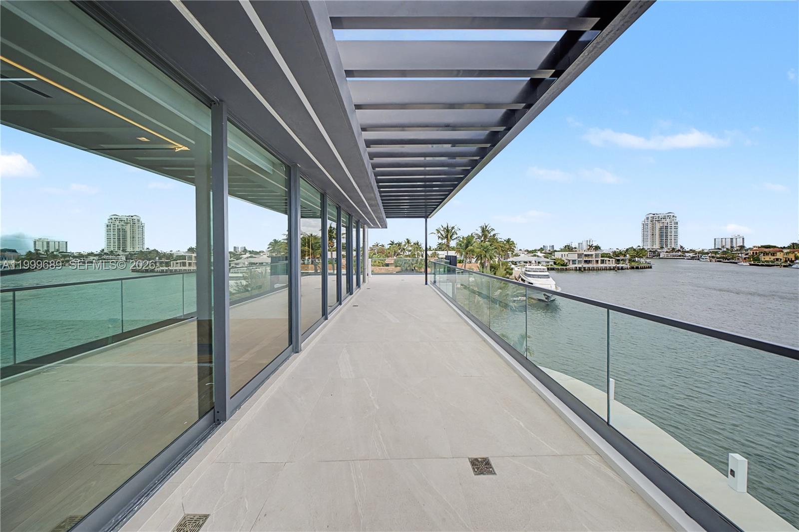 1400 W Lake Dr, Fort Lauderdale FL 33316