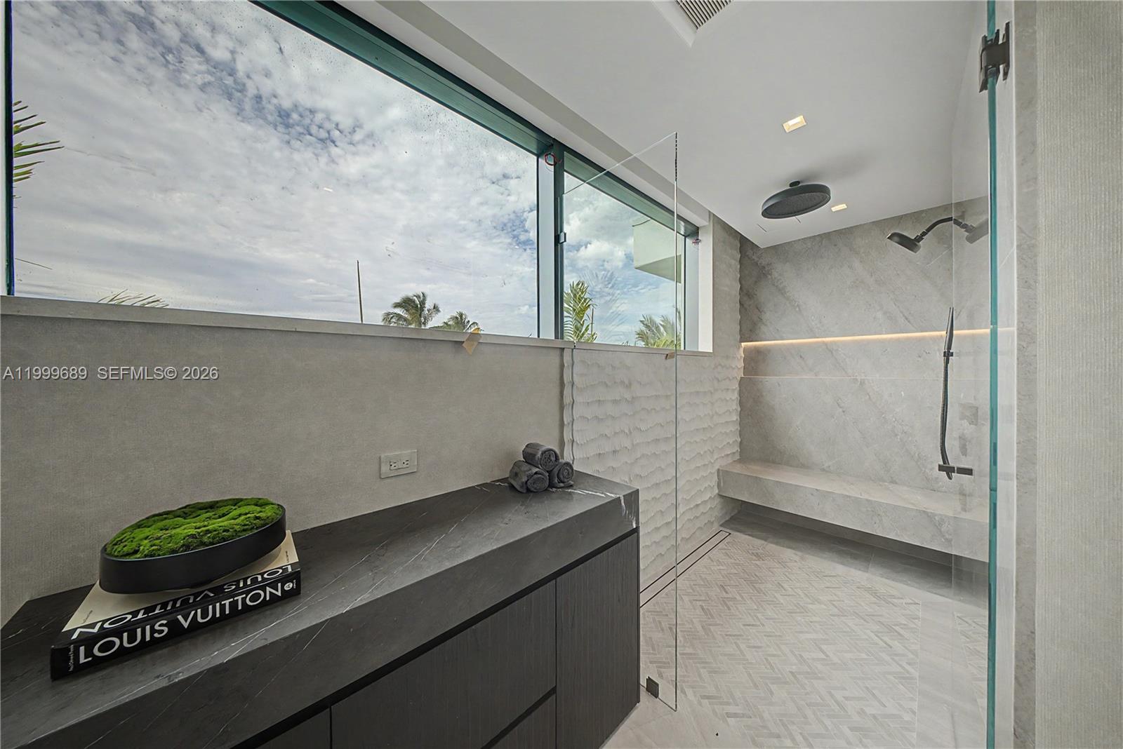 1400 W Lake Dr, Fort Lauderdale FL 33316