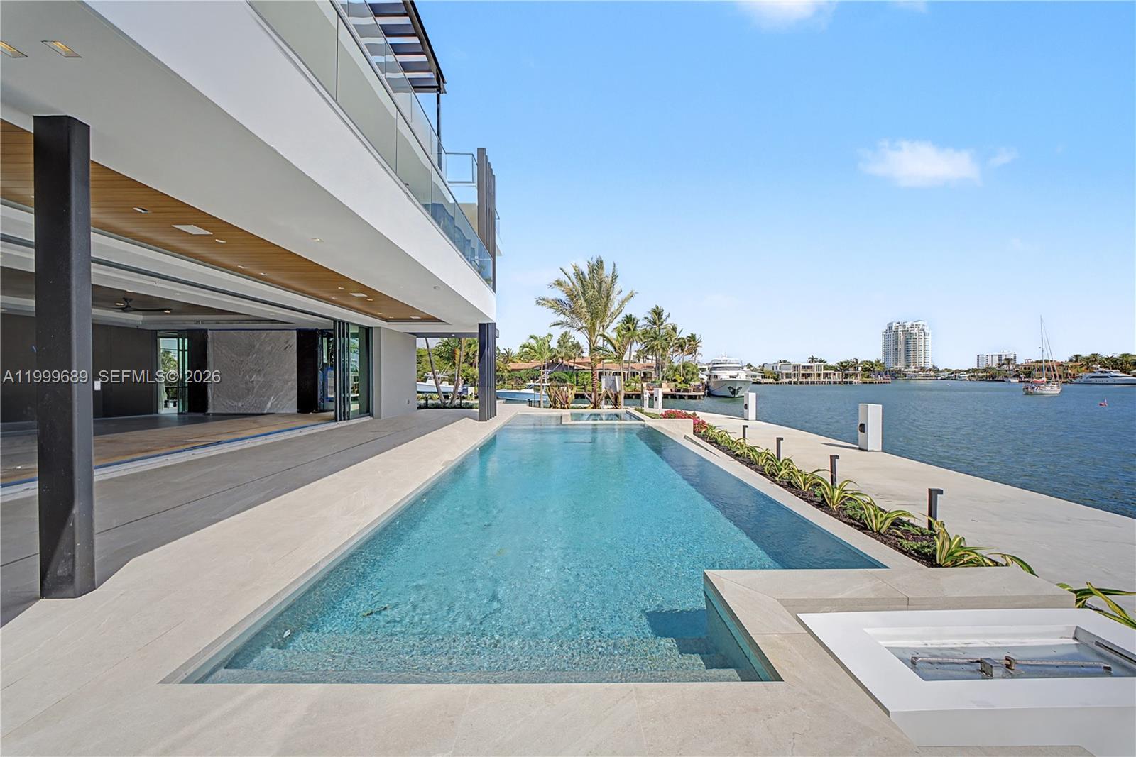 1400 W Lake Dr, Fort Lauderdale FL 33316