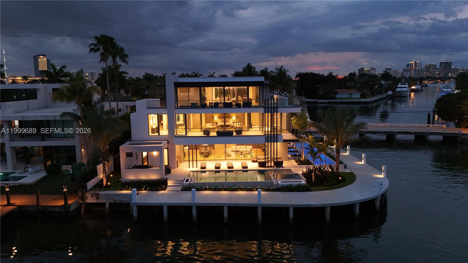 1400 W Lake Dr, Fort Lauderdale FL 33316