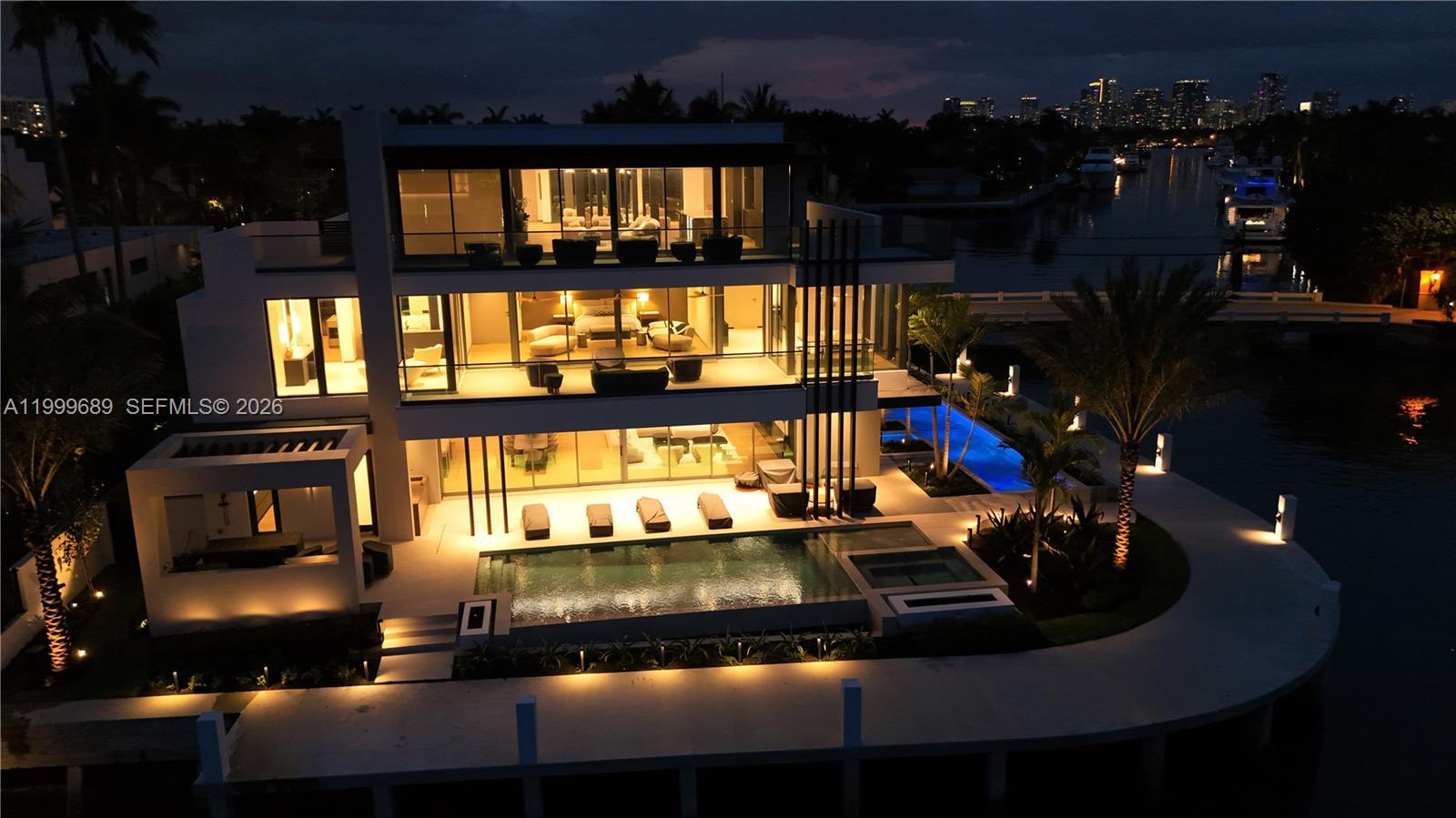 1400 W Lake Dr, Fort Lauderdale FL 33316