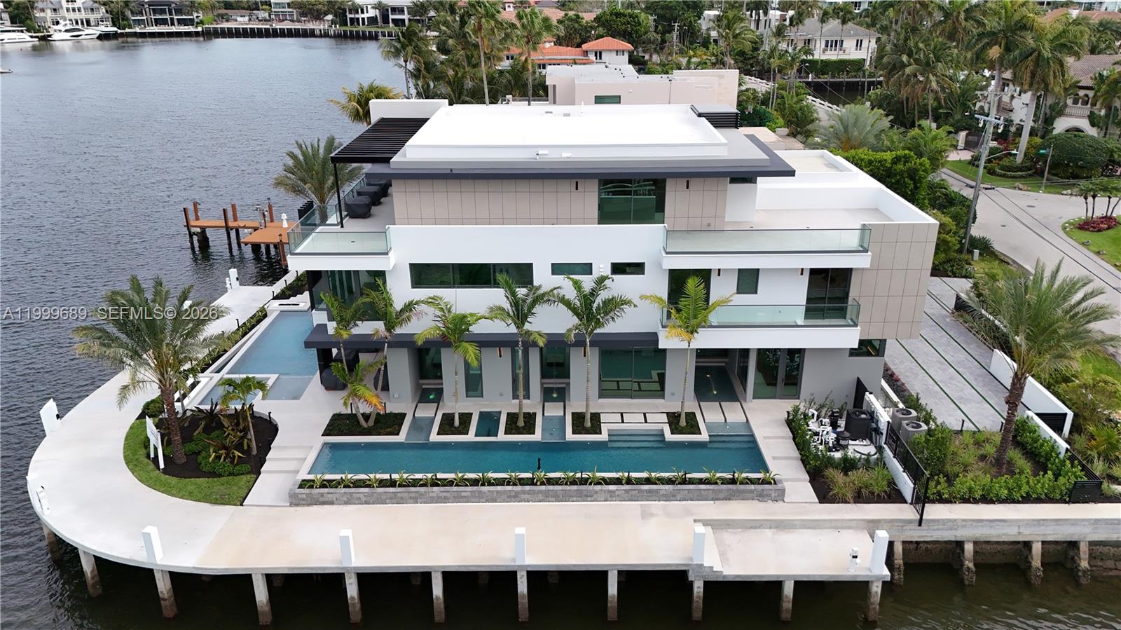 1400 W Lake Dr, Fort Lauderdale FL 33316