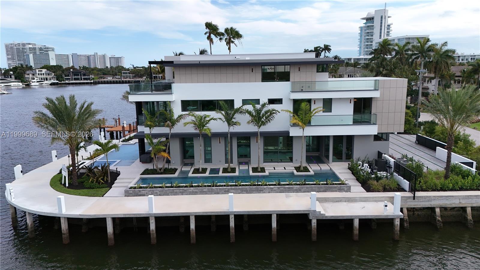 1400 W Lake Dr, Fort Lauderdale FL 33316