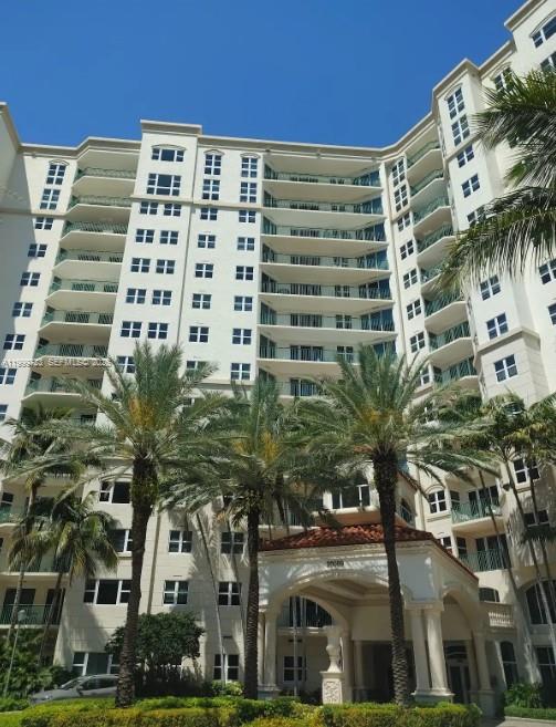 20000 E Country Club Dr #201, Aventura FL 33180