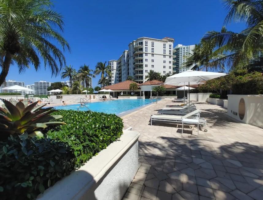 20000 E Country Club Dr #201, Aventura FL 33180