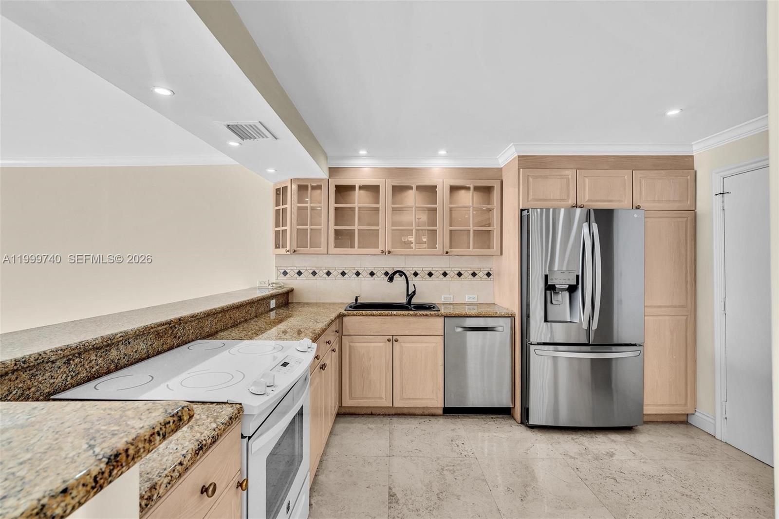 2 Grove Isle Dr #B805, Miami FL 33133