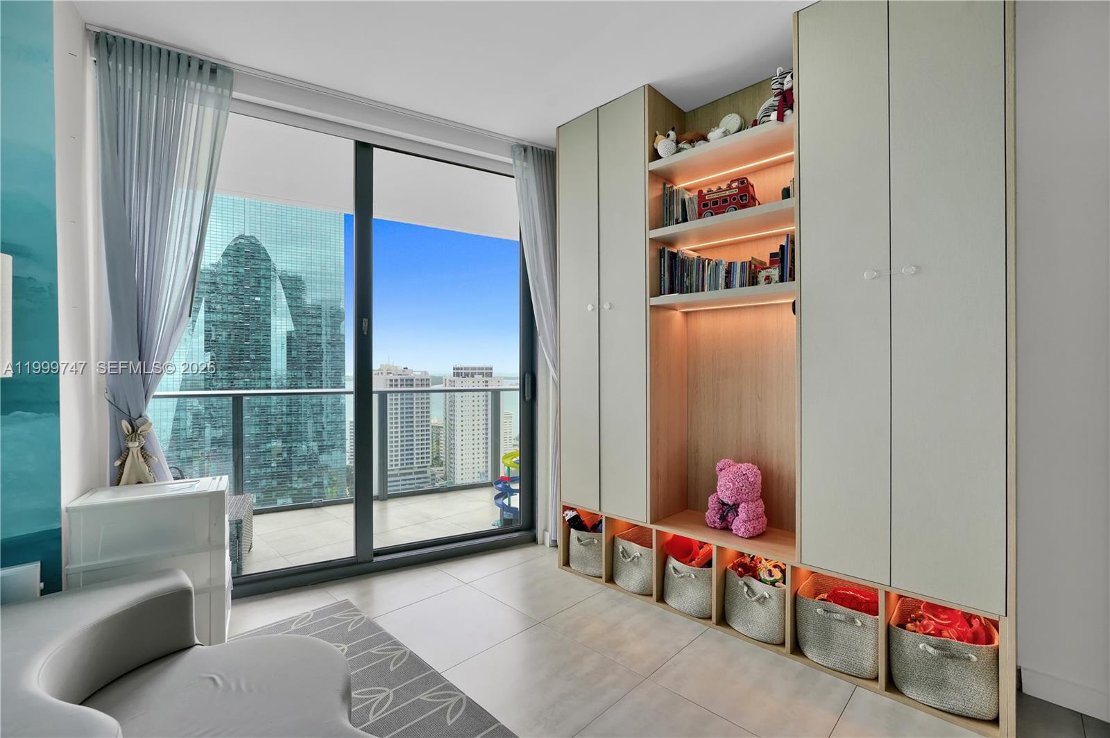 1300 S Miami Ave #2705, Miami FL 33130