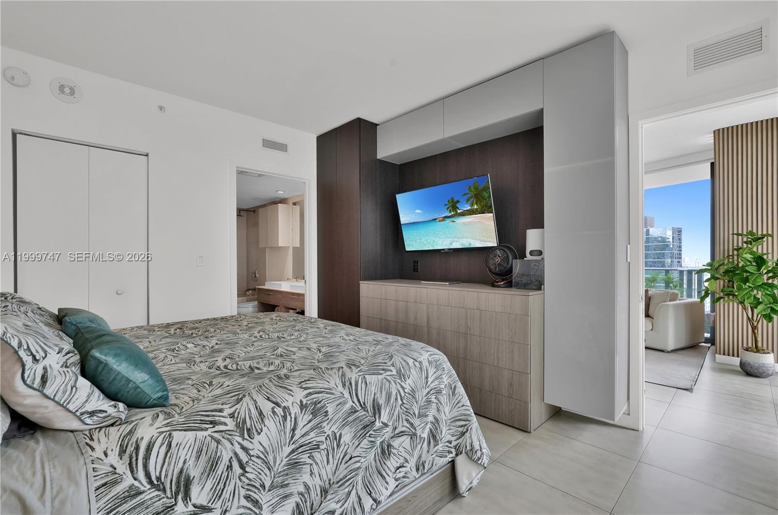 1300 S Miami Ave #2705, Miami FL 33130