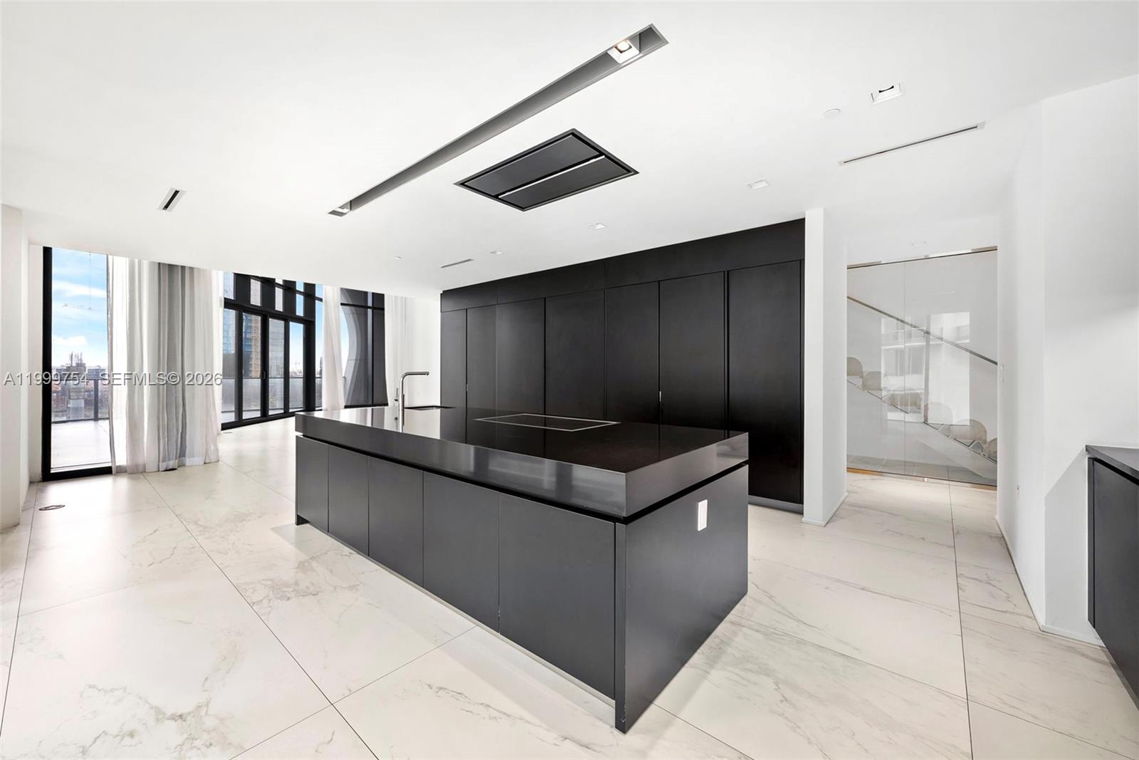 1000 Biscayne Blvd #1201, Miami FL 33132